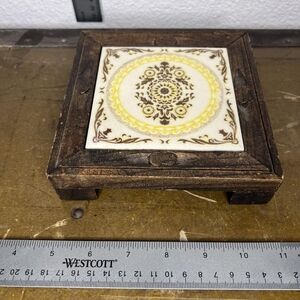 DAL-TILE Monterrey, Mexico Ceramic Tile Set in Hand Carved Wood Frame Trivet